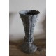 Vase sur pied Cimetière avec étain