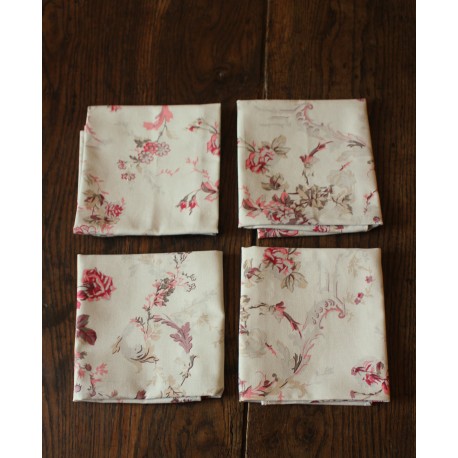 Un lot de 4 serviettes de table bleu gris fleurs roses