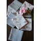 Un lot de 8 serviettes de table gris bleu Pois Fleurs roses