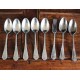 Un lot 7 grosses cuillères à soupe+ 1 fourchette métal fleuries
