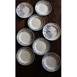 Un lot de 8 assiettes Plates Terre de Fer bleu Marcel Alésia Exotique Longchamp