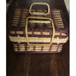 Valise en osier vintage