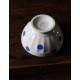 Un petit bol sur pied blanc pois bleus Chauvigny