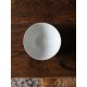 Un petit bol sur pied blanc pois bleus Chauvigny