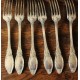 Un lot de 6 fourchettes métal argenté Feuillages