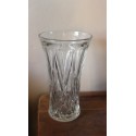 Vase en verre ciselé évasé triangles losanges vintage