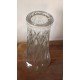 Vase en verre ciselé évasé triangles losanges vintage