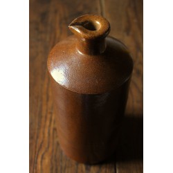 Bouteille à liqueur bec verseur grès vintage Bourne Deney
